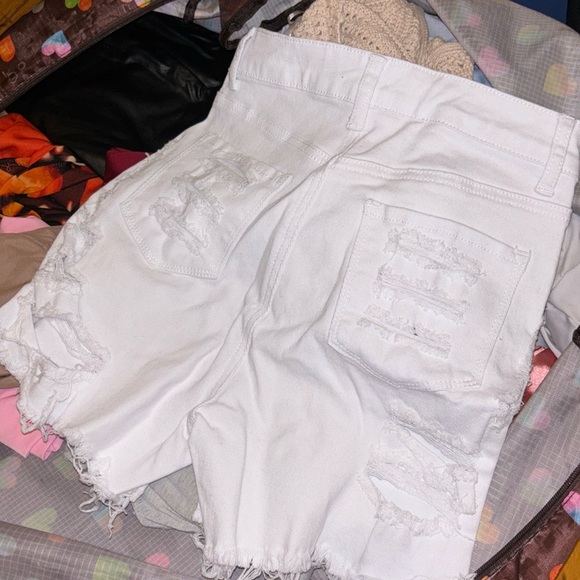 White denim shorts - Picture 3 of 4